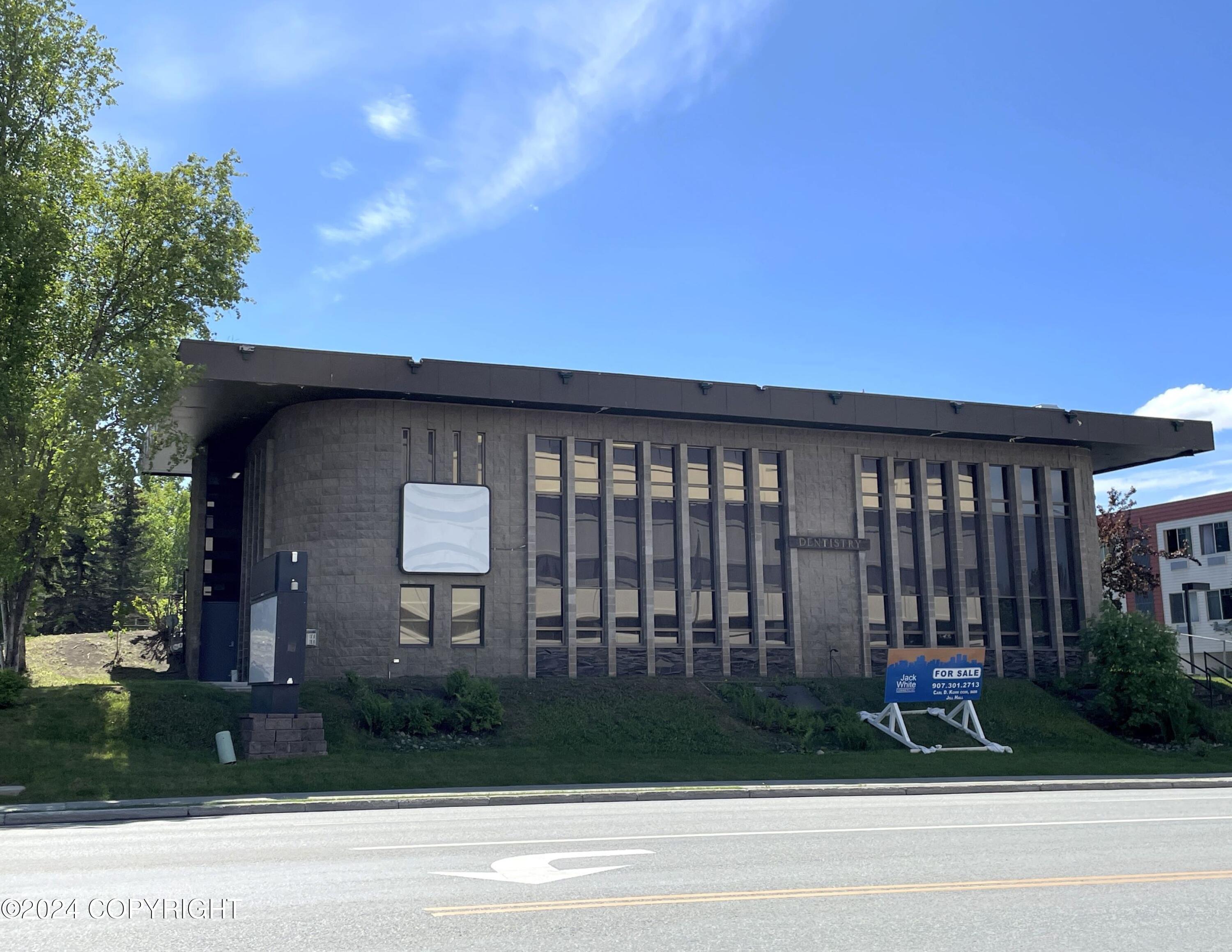 3606 Rhone Circle, Anchorage AK 99508