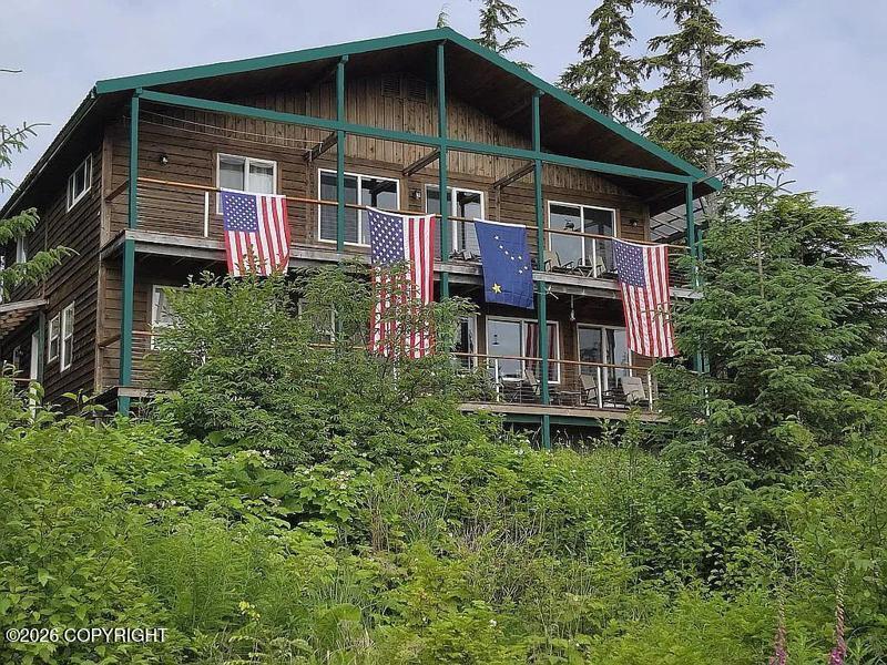 114 Zarembo Dr, Coffman Cove AK 99918