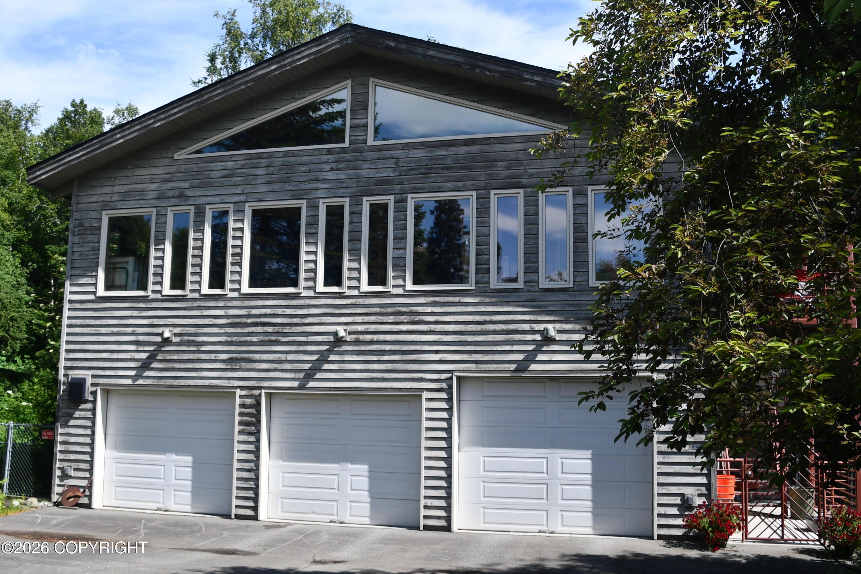 1319 Matterhorn Way, Anchorage AK 99508