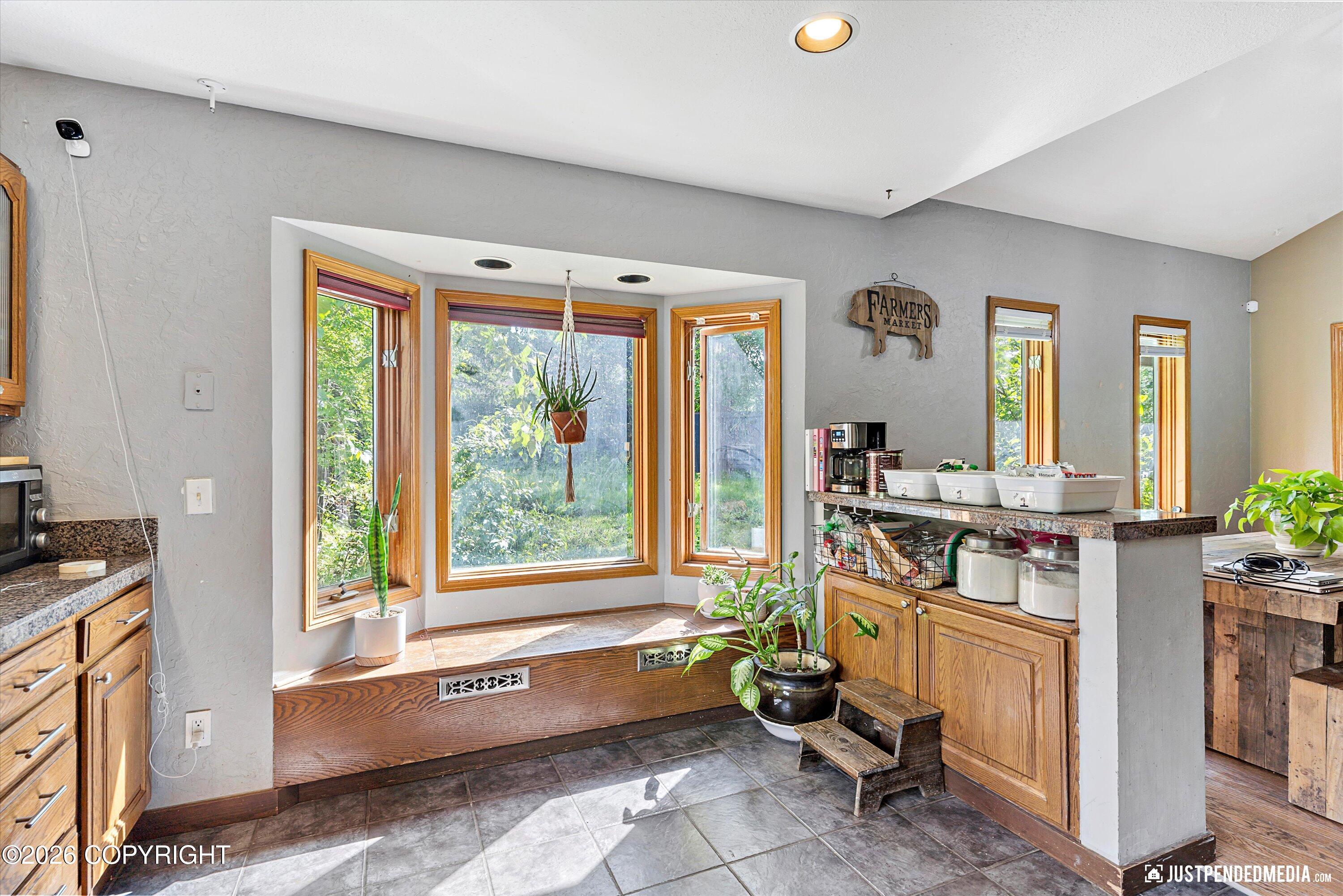 2020 N Kentucky Derby Drive, Palmer AK 99645