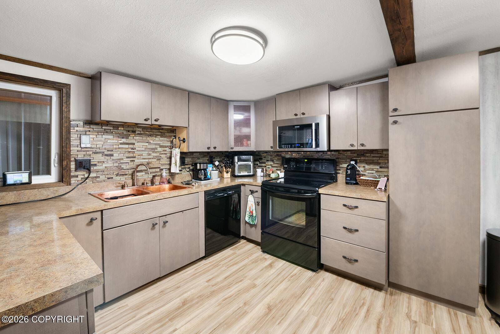 21315 Scenic Drive, Chugiak AK 99567