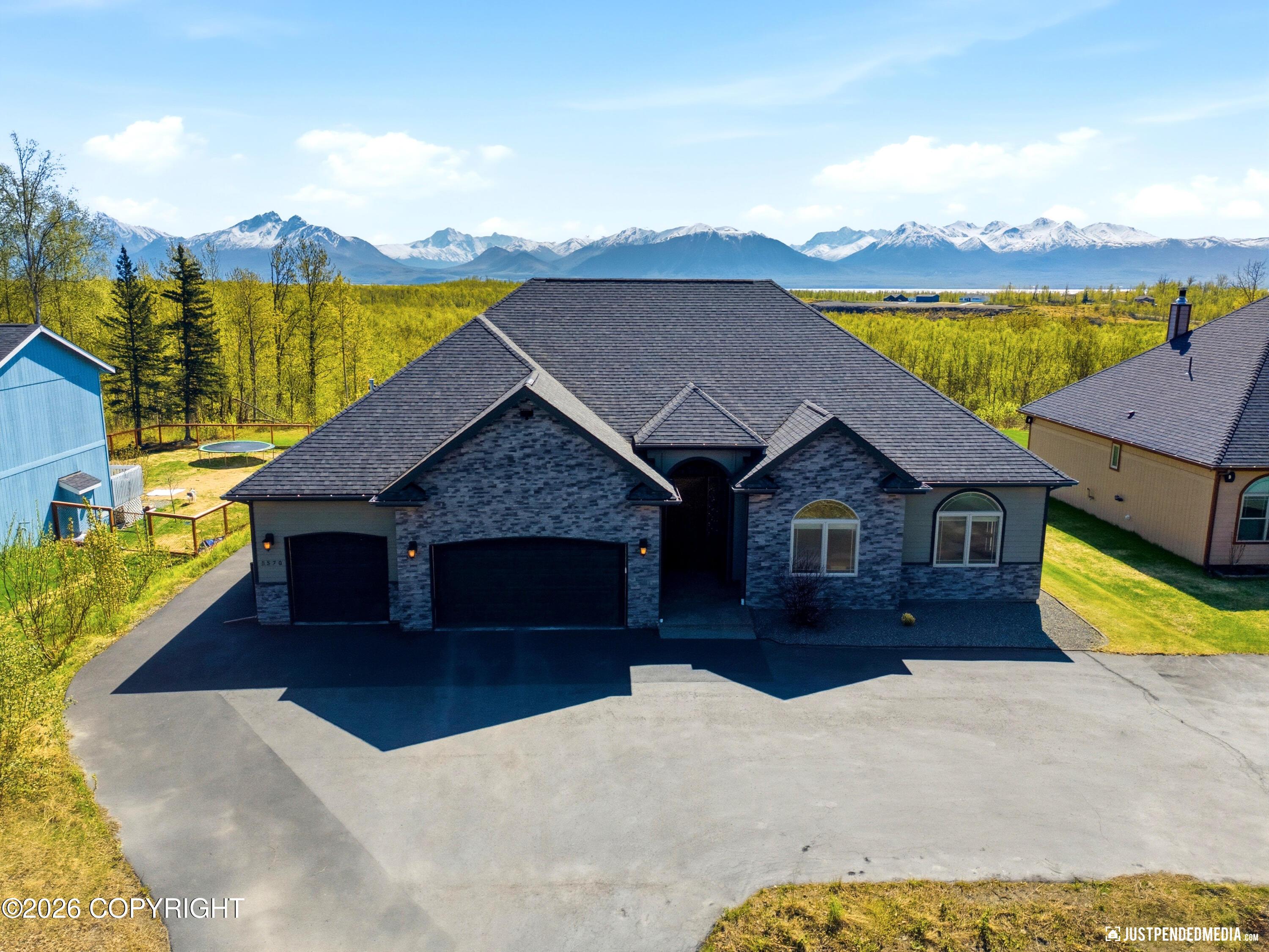 5570 S Irwin Drive, Wasilla AK 99623