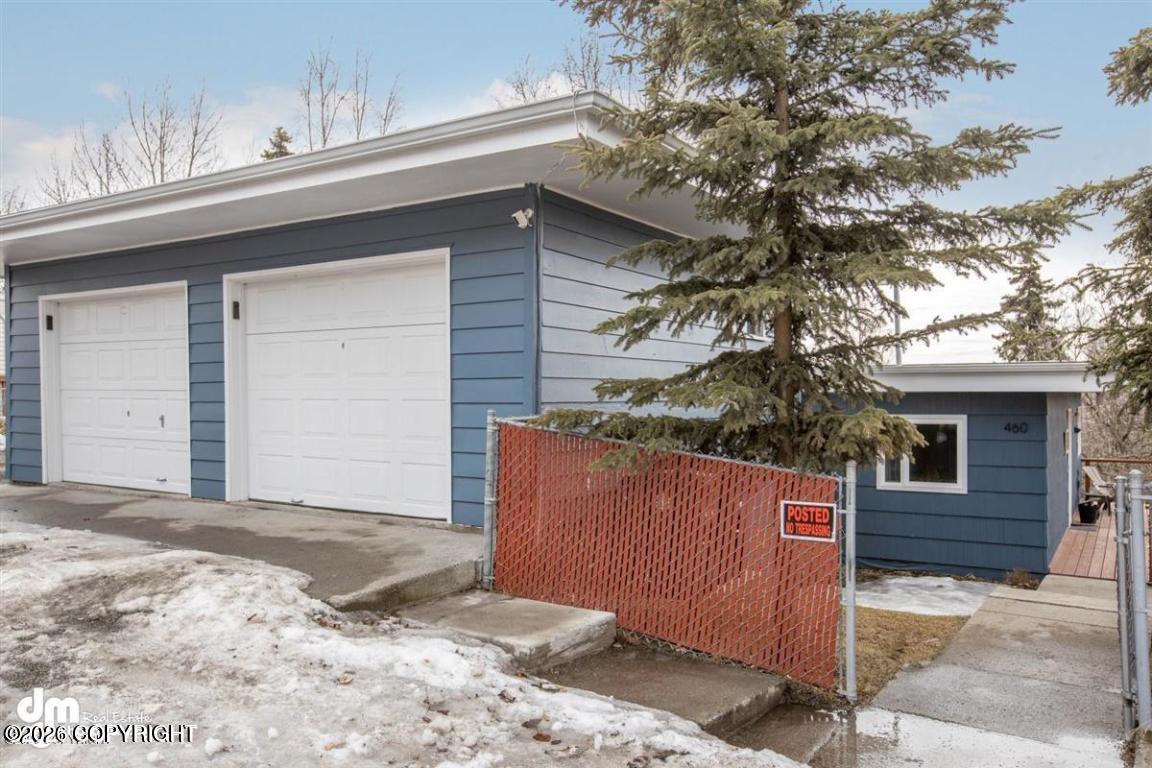 460 Vista Glen Court, Anchorage AK 99501