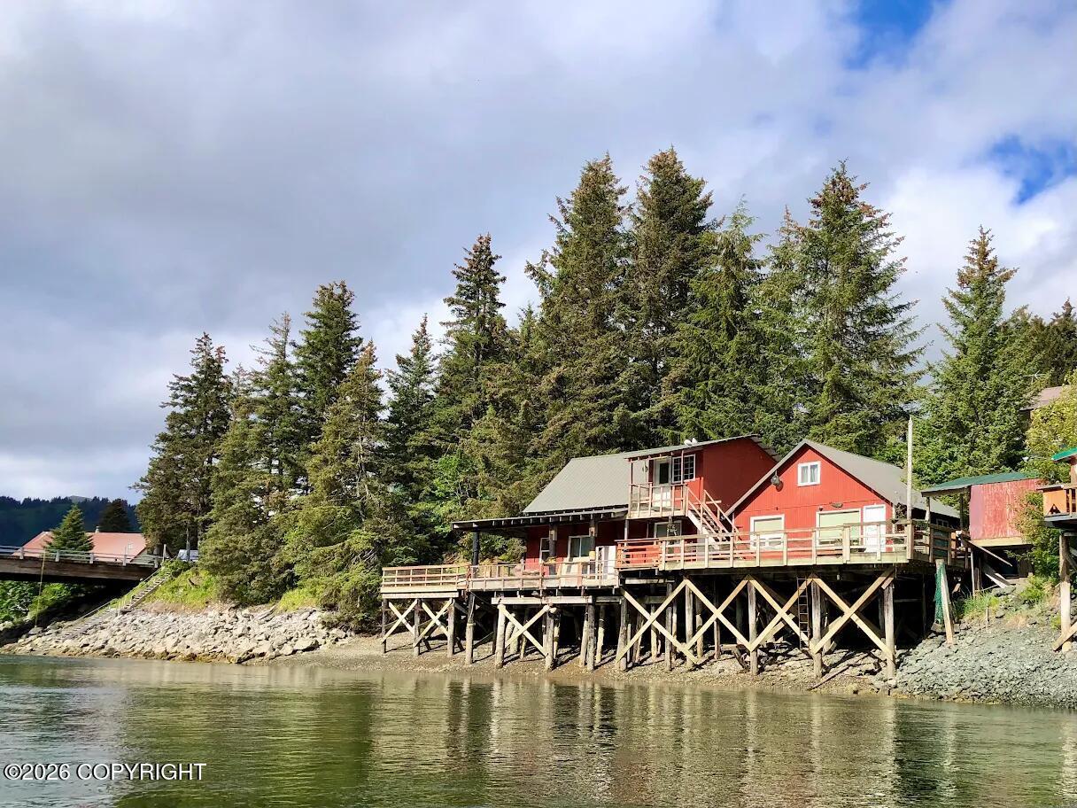 230 Kachemak Street, Seldovia AK 99663