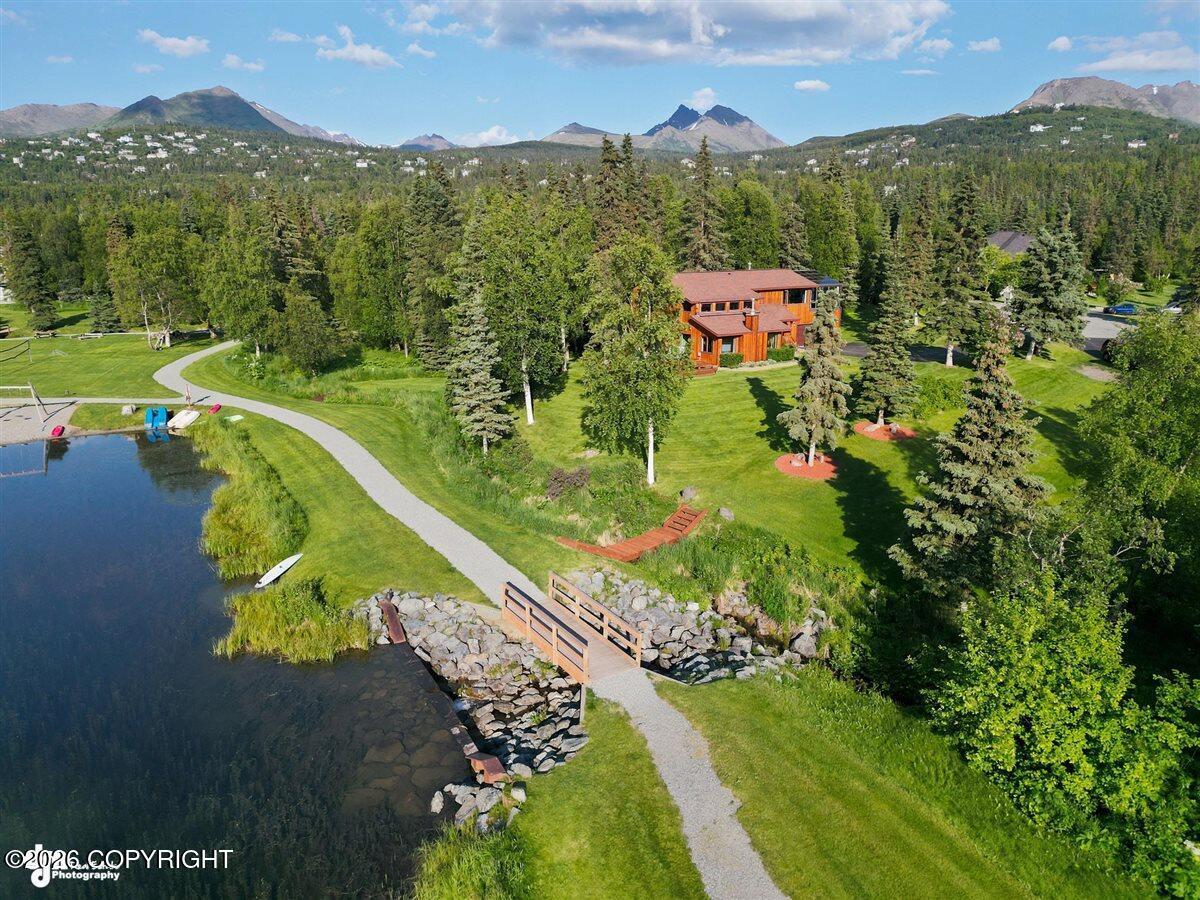 7051 Lake O The Hills Circle, Anchorage AK 99516