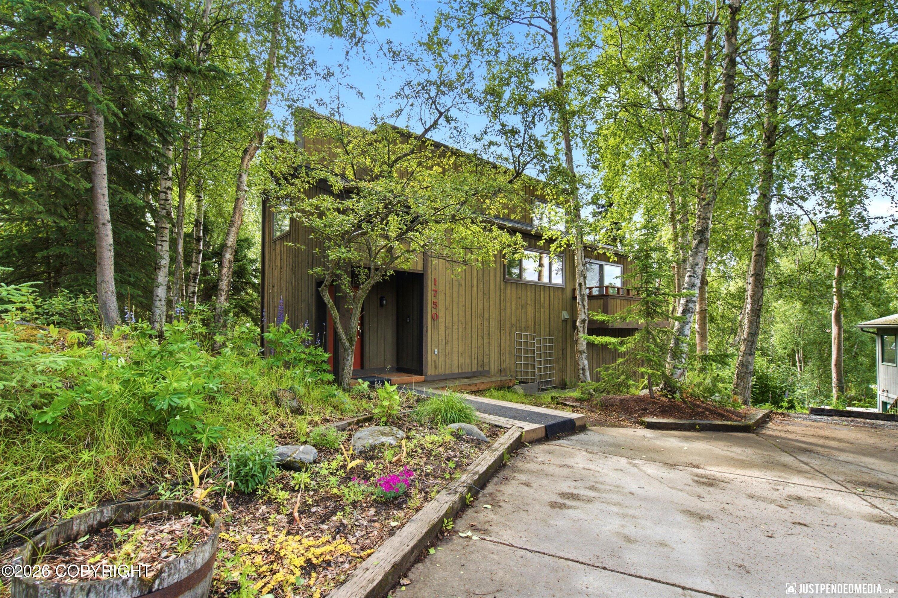 1750 George Bell Circle, Anchorage AK 99515