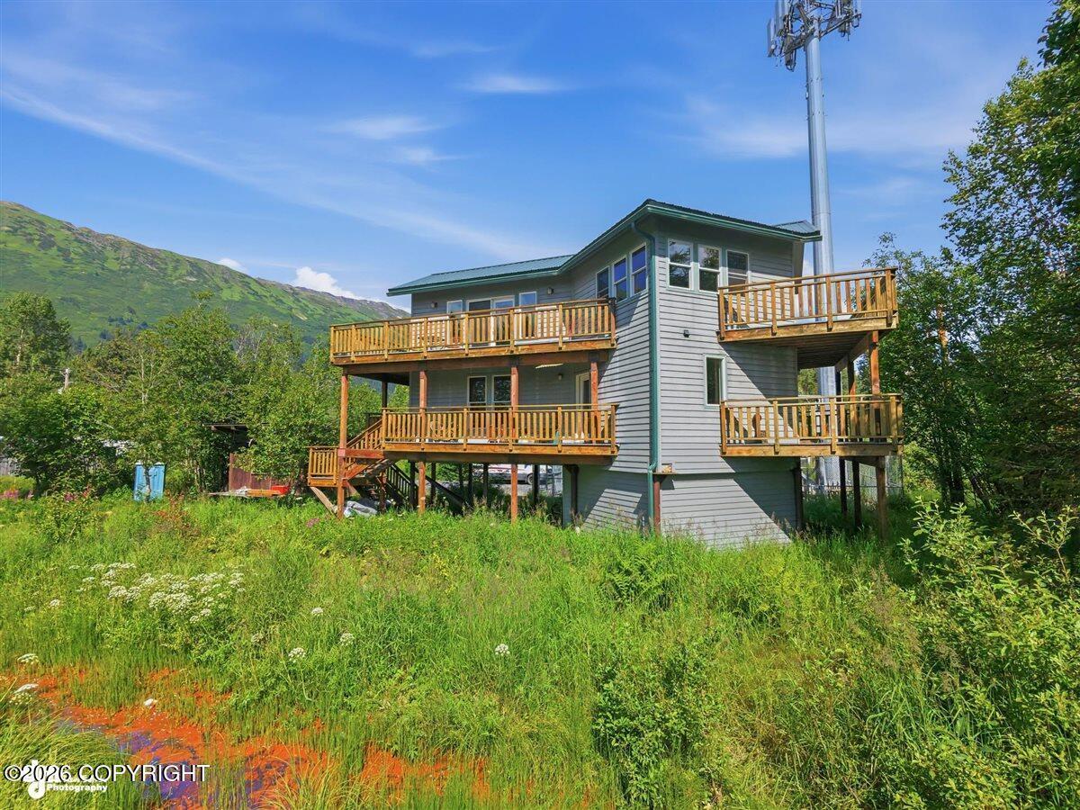 208 Old Dawson Road, Girdwood AK 99587