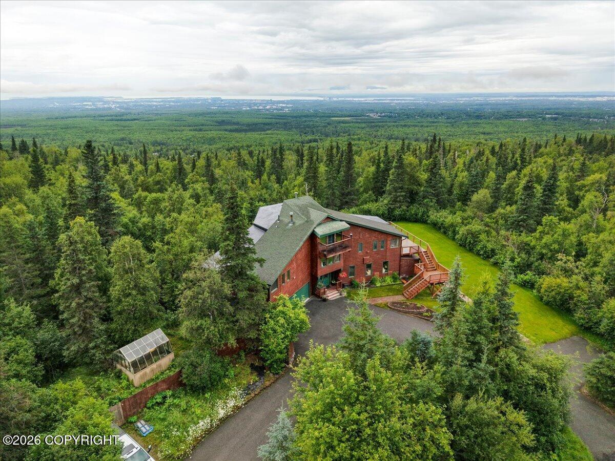 6132 Farpoint Drive, Anchorage AK 99507