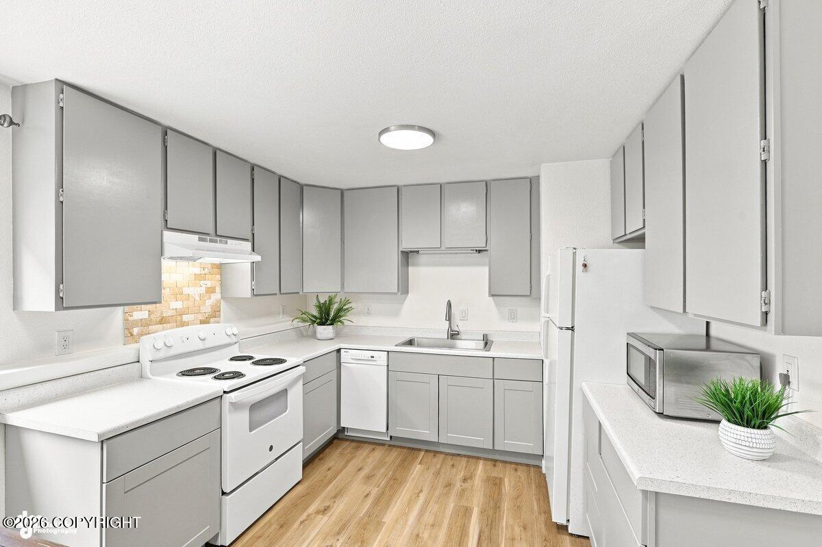 7061 Weimer Road #1, Anchorage AK 99502