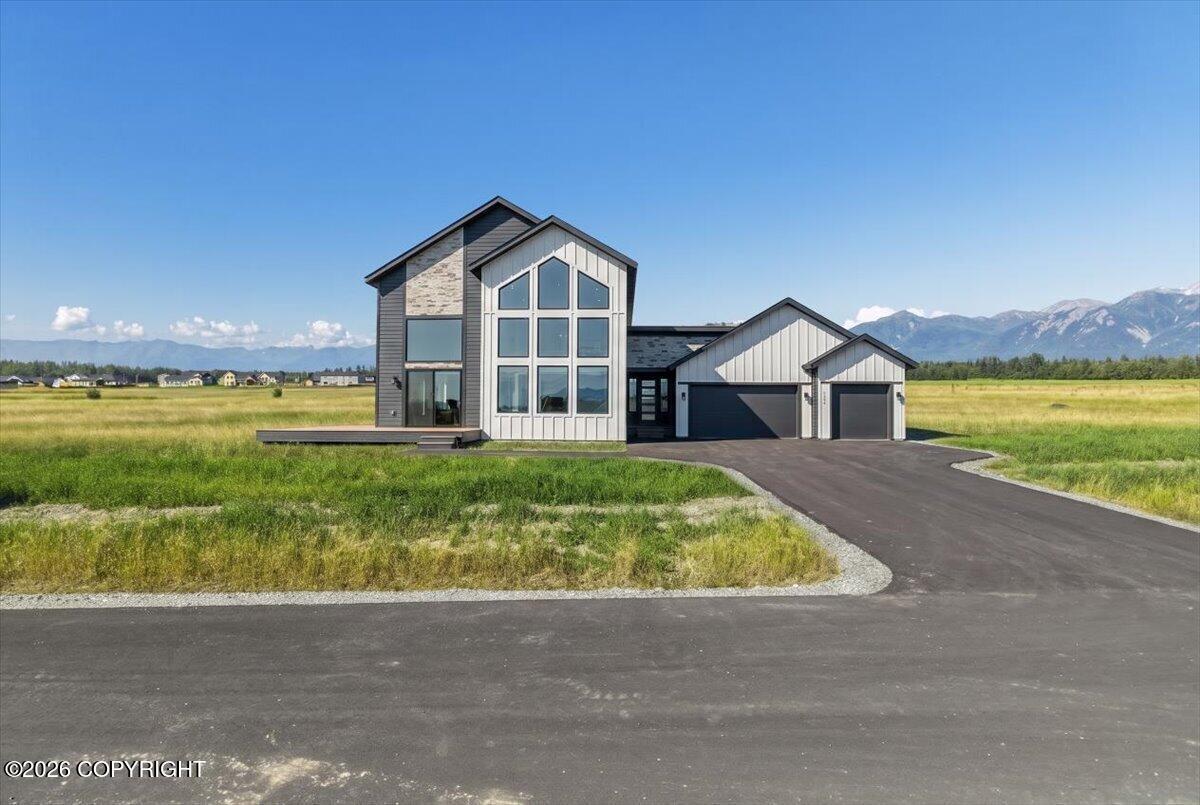 15233 E Saratoga Avenue, Wasilla AK 99654
