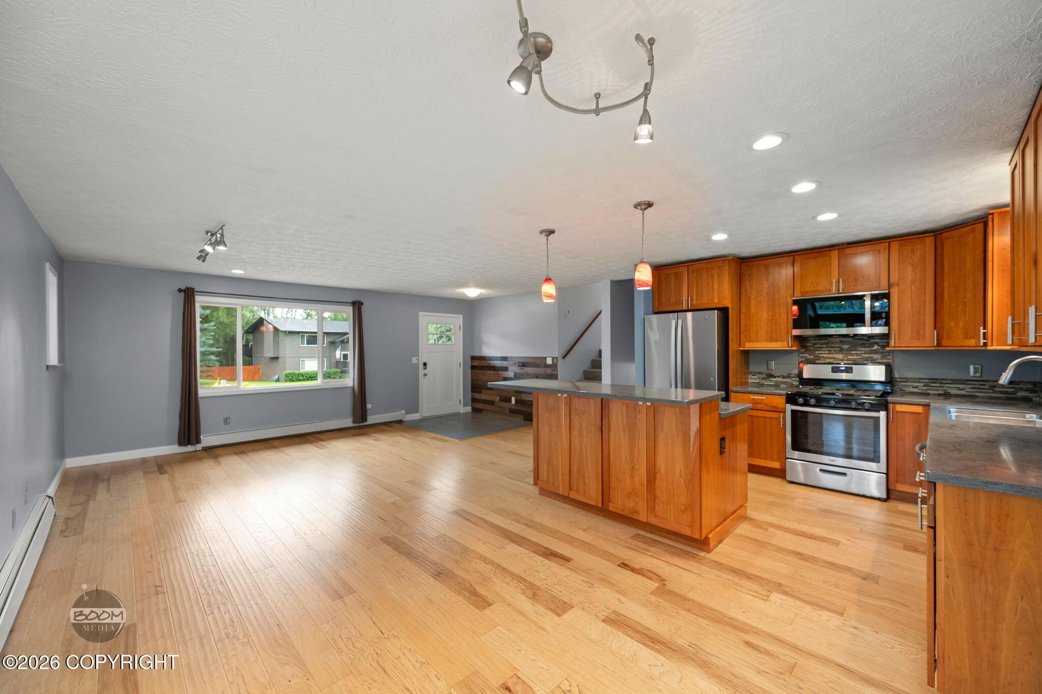 17447 Kantishna Drive, Eagle River AK 99577