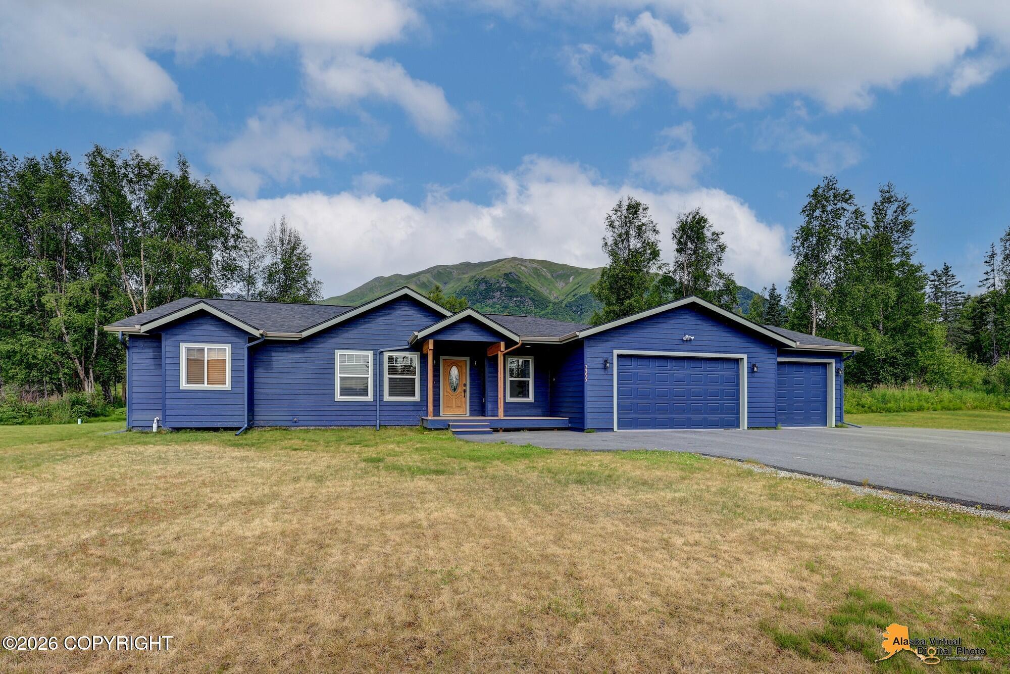 7355 E Narnia Circle, Palmer AK 99645