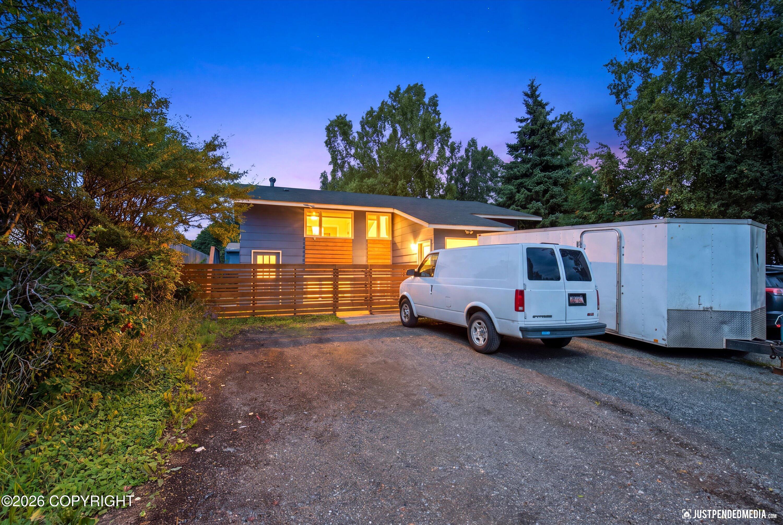 2615 W 33rd Avenue, Anchorage AK 99517
