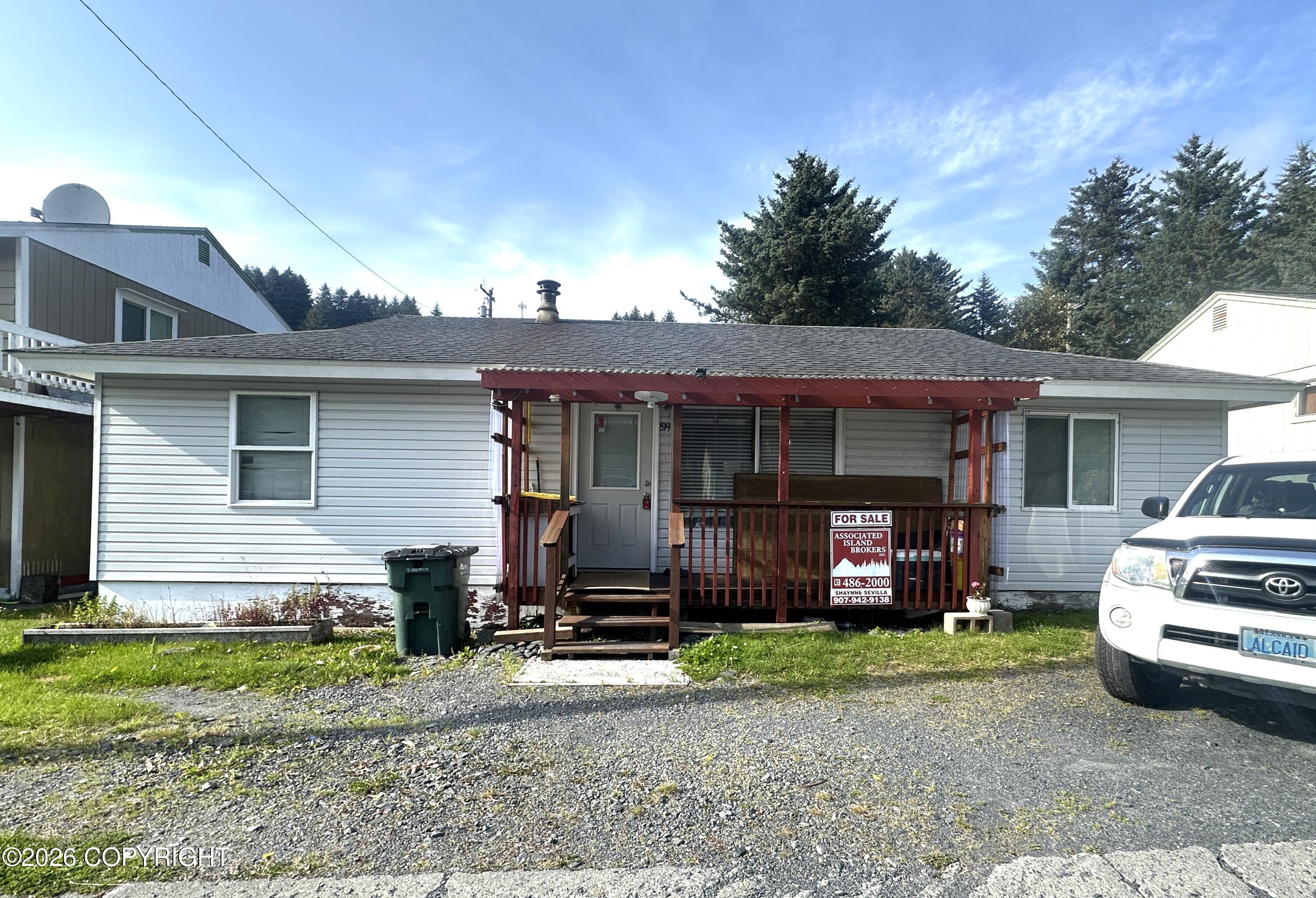 819 Hemlock Street, Kodiak AK 99615