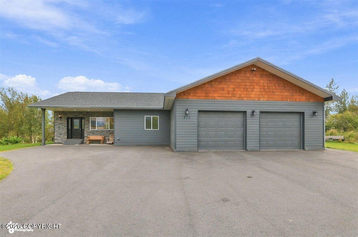 910 W Emerald Cone Circle, Palmer AK 99645