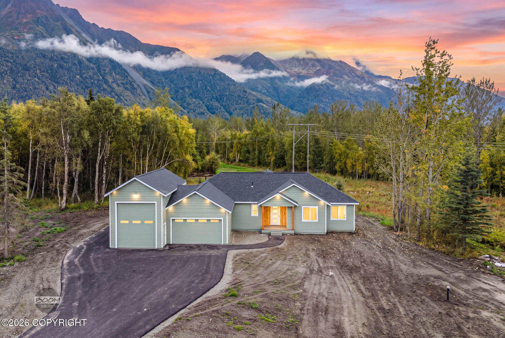 15056 E Alpine Circle, Palmer AK 99645