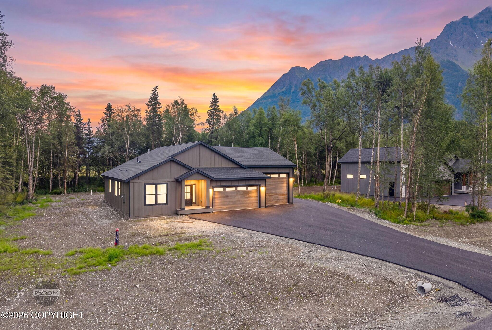 5837 S Gates Street, Palmer AK 99645