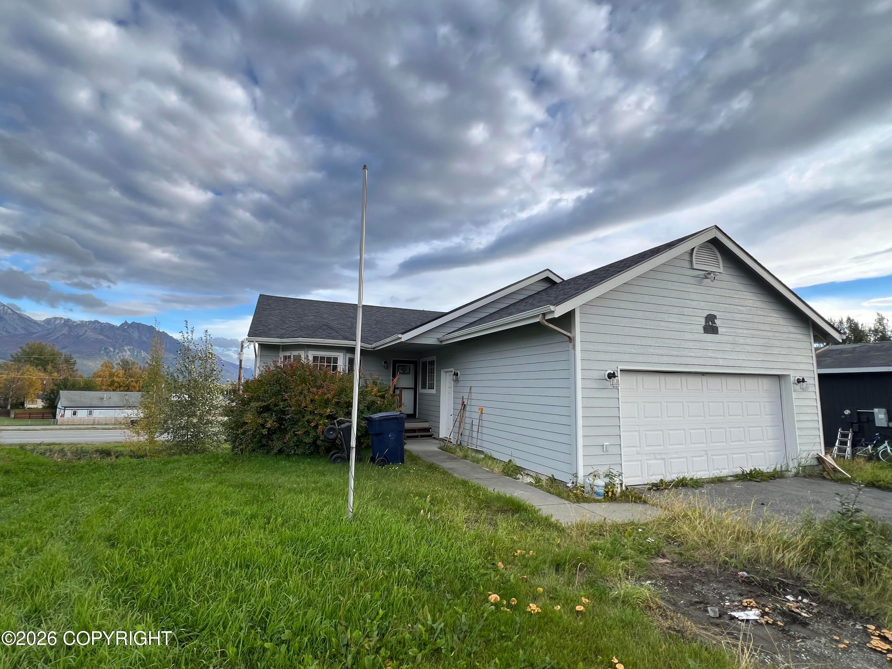 253 S Silver Tip Drive, Palmer AK 99645