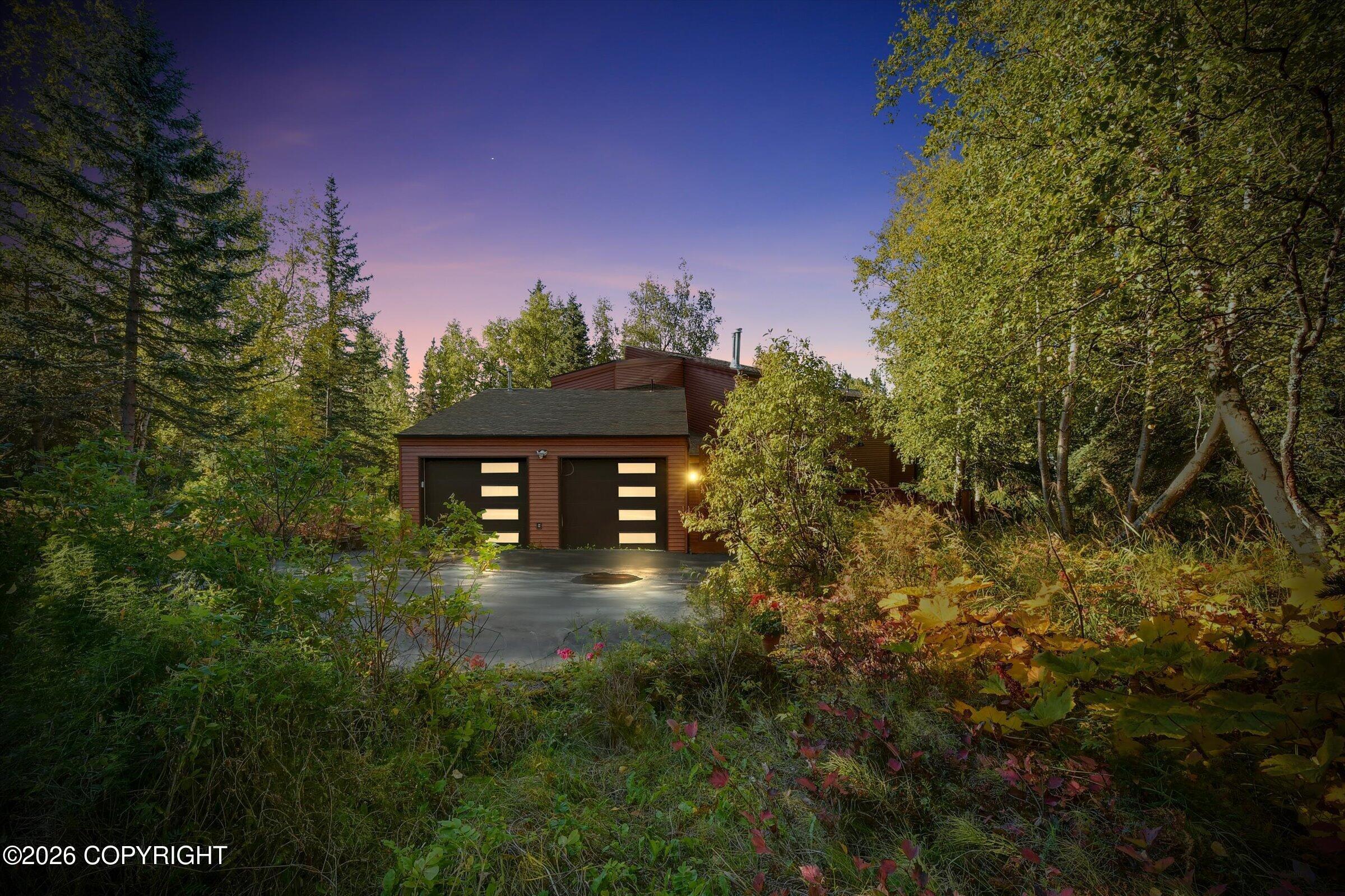 4221 Southpark Bluff Drive, Anchorage AK 99516