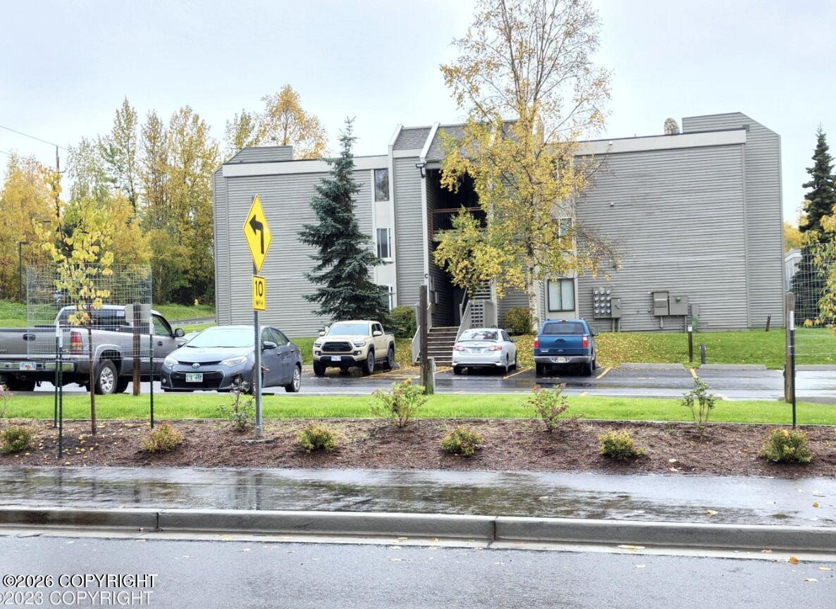 4630 Reka Drive C8, Anchorage AK 99508