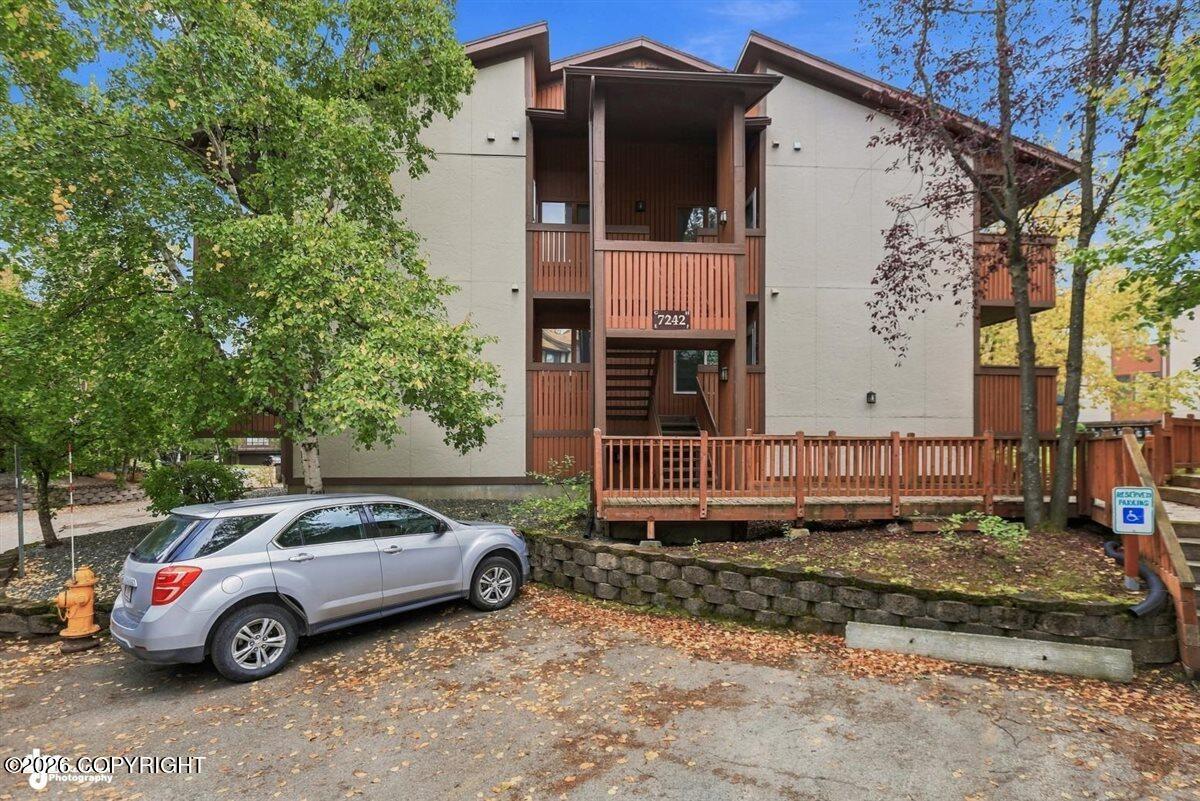 7242 Foxridge Circle #10E, Anchorage AK 99518