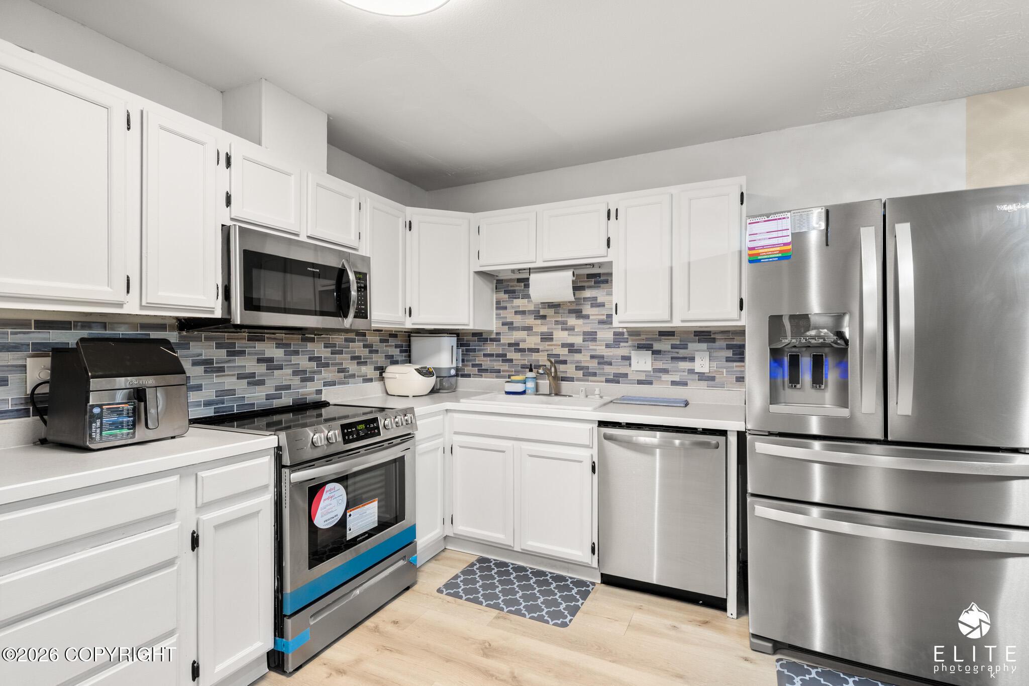 685 King Arthur Circle D5, Anchorage AK 99518