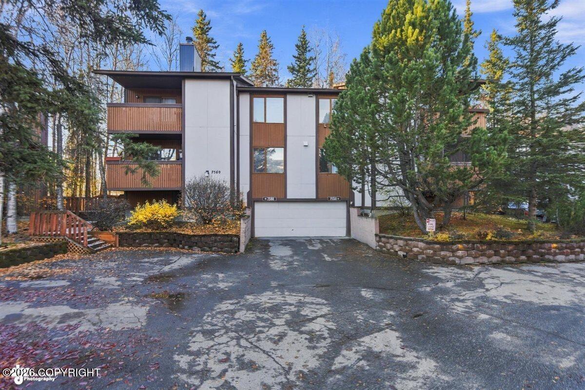 7558 Foxridge Way #6-H, Anchorage AK 99518