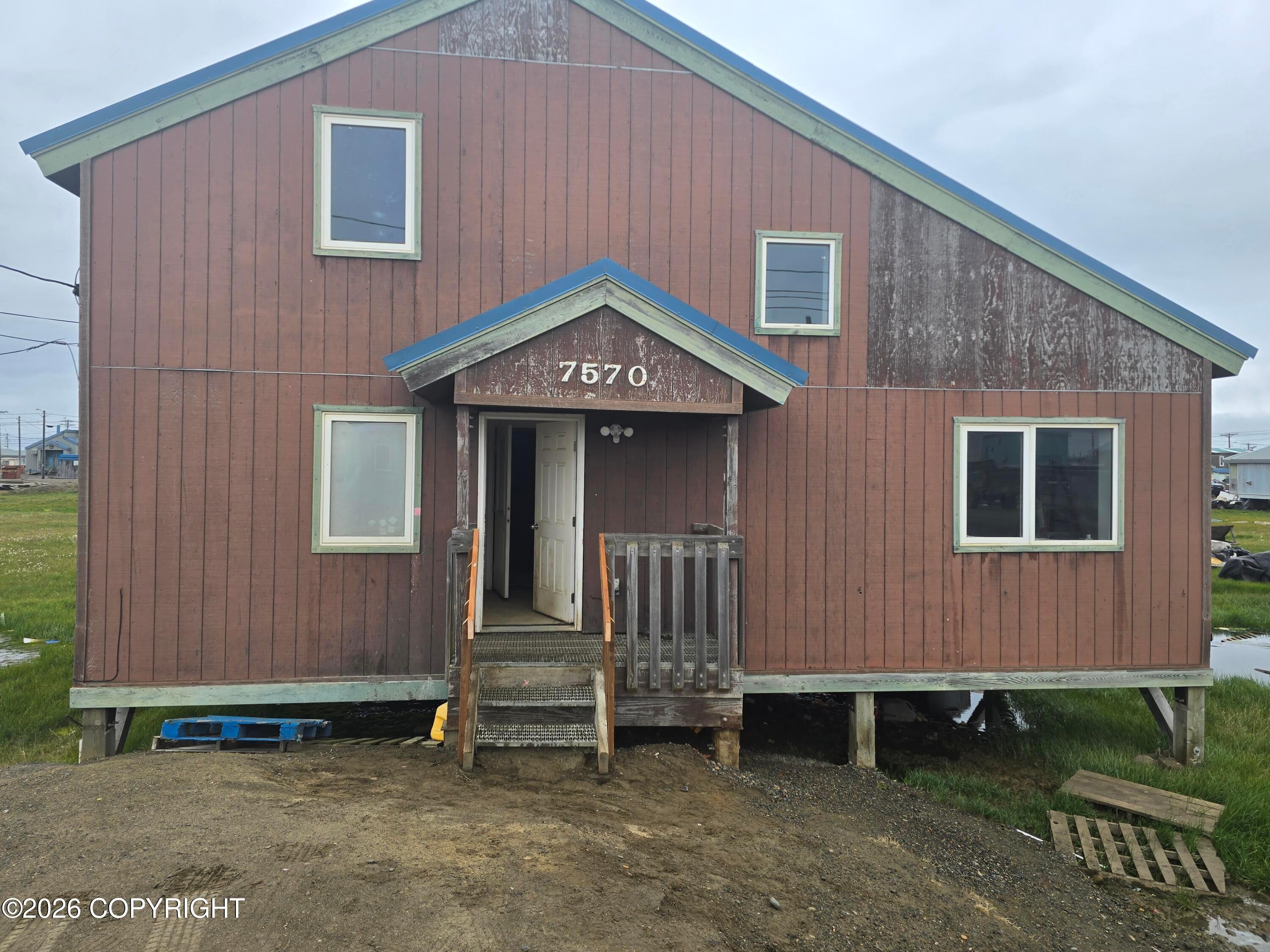 7570 Utiqtuq Street, Barrow AK 99723